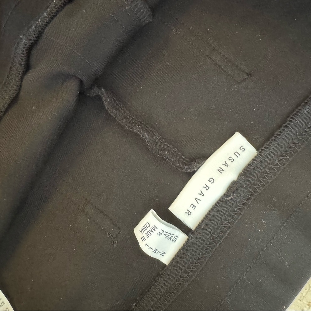 Susan Graver Tailored size M black Pants with back pockets very back - Picture 4 of 4